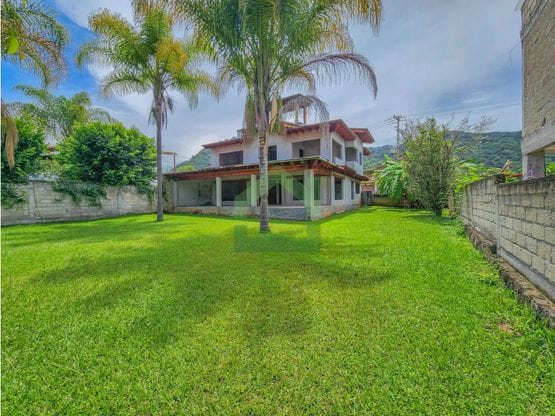CASA EN OBRA GRIS EN VENTA EN EL ARCO, VALLE DE BRAVO