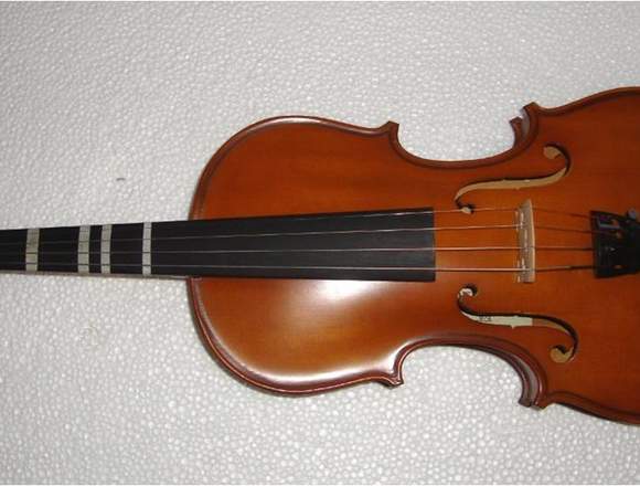SE VENDE VIOLÍN 4/4 KREISER en Cedeño (Municipio)