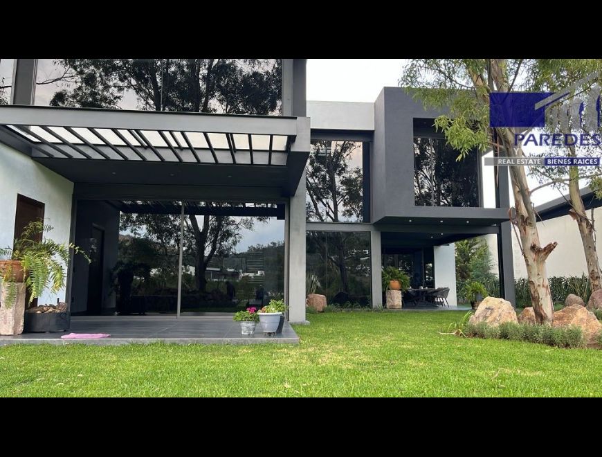 R304 Residencia Venta con Alberca 3 Marias Morelia