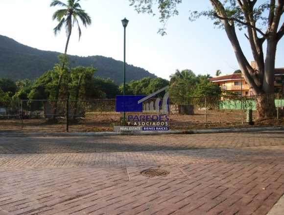 Venta terreno en Ixtapa frente campo de golf T518