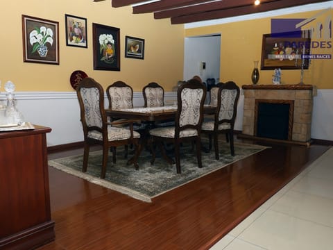 C117 Casa en Venta 5recam Bosque Camelinas Morelia