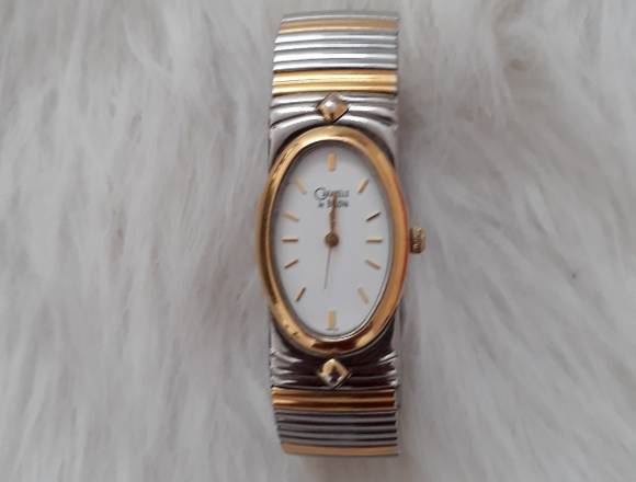 Hermoso reloj para mujer.