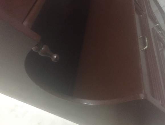 Vendo aparador de roble $185 Negociable en Empalme (Cantón)