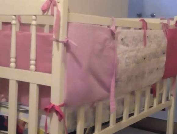 Cuna de madera para bebe en Colón (Municipio)