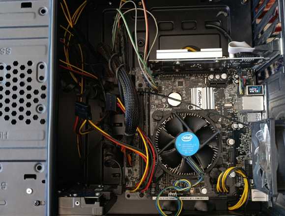 En venta computadora en buen estado en Tarija (Localidad)