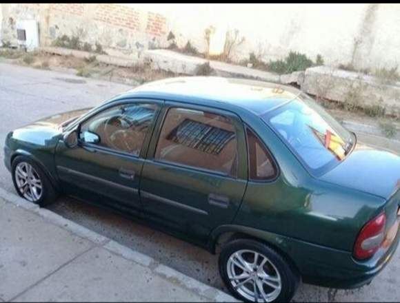 Auto chevrolet 4 puertas en Valparaíso (Comuna)