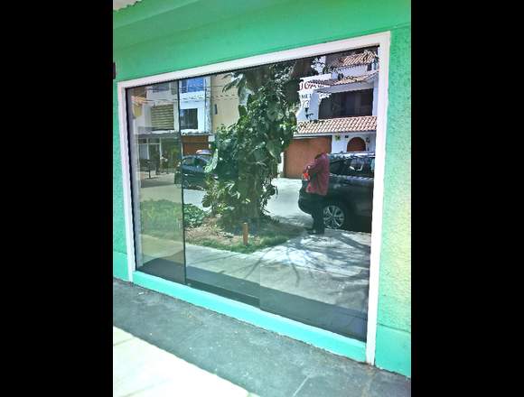LOCAL URB. LA MERCED