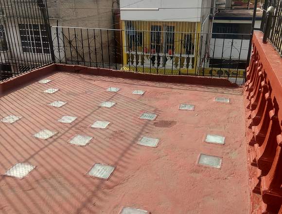 Casa de dos pisos en Fraccionamiento La Florida en Ecatepec de Morelos (Municipio)