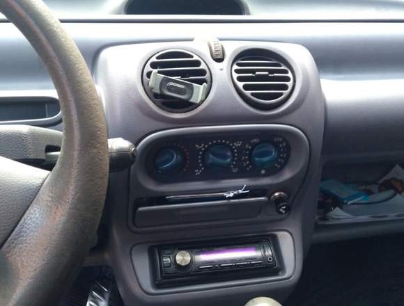 Espectacular carro TWINGO Beige Modelo 1997