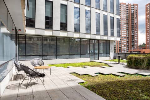 Espacio de trabajo y reuniones en Bogotá, Spaces Colina Campestre
