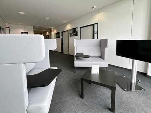 Soluciones de espacio de trabajo flexible en HQ Medellín, Santa Gema