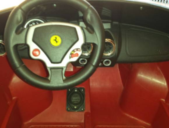 COCHE FERRARI 2 PLAZAS 12V en Talavera de la Reina (Municipio)
