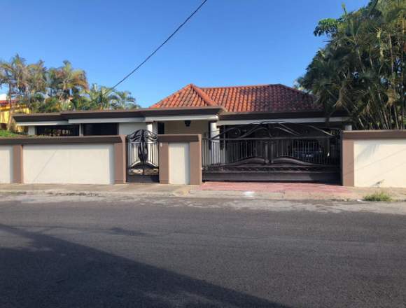 PRECIOSA CASA VENTA SAN PEDRO DE MACORIS en San Pedro de Macorís (Municipio)