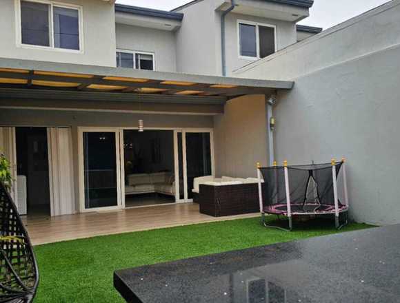 VENTA de Casa en Guachipelin Escazu/25-195