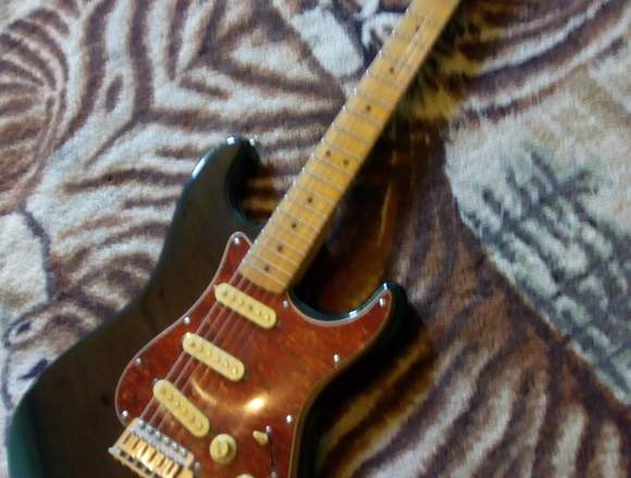 Guitarra Fender Squier