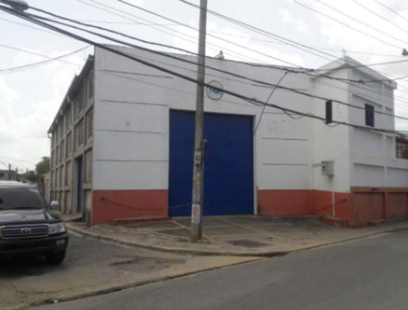 Vendo Nave-Oficinas-Local Comercial, Ctra Mella en Santo Domingo Norte (Municipio)