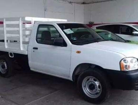 Nissan NP300 estaquitas en Las Margaritas (Municipio)
