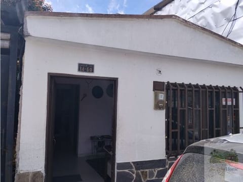 Se vende casa en circasia central