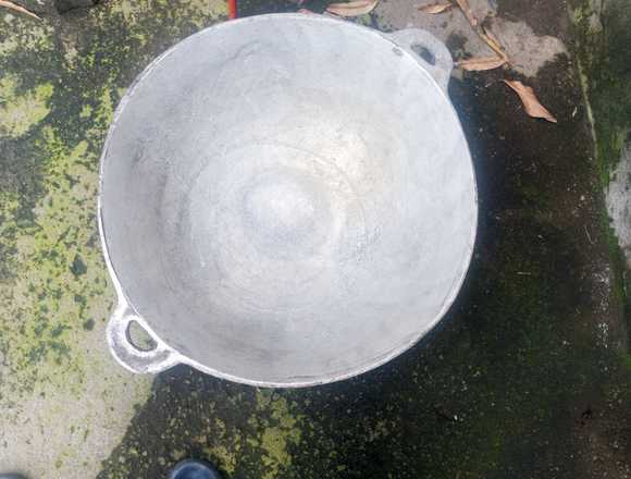 Se vende perol sopero semi mula