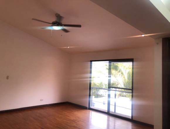 Condominio Santa Ana, Pozos cerca del centro en Santa Ana (Cantón)