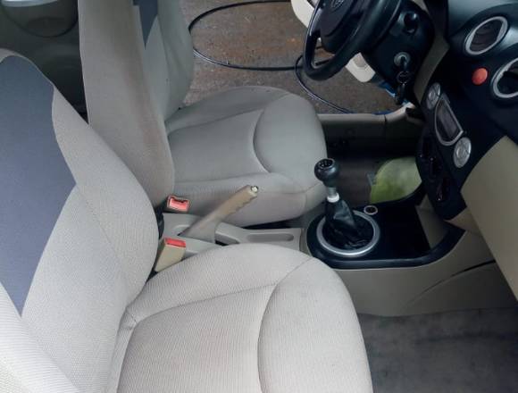 Lifan 320 mecánico 1300 cc en Concepción (Comuna)