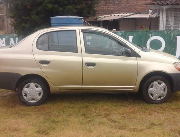Toyota yaris cinco puertas en Loja (Cantón)