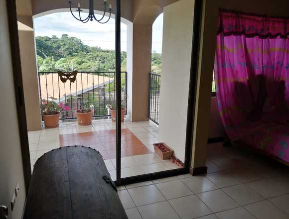 VENTA DE CASA GRANDE DE DOS PISOS EN ALAJUELA en Alajuela (Cantón)