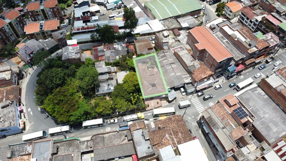 #23 EXCLUSIVA CASA LOTE EN TODO EL CORAZÓN DE SAN ANTONIO DE PRADO en Itagüí (Municipio)