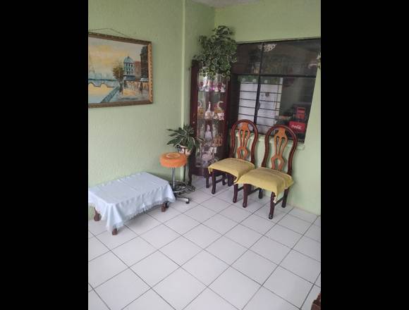 Casa en venta (2 pisos) de 95 m2 sector Carapungo en Quito (Cantón)