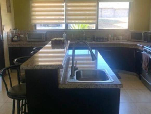 Casa Venta #33 Santa Ana en Santa Ana (Cantón)