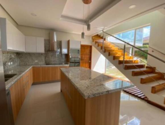 Venta Casa santa ana #56 en Santa Ana (Cantón)