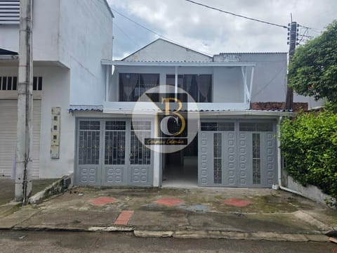 SE VENDE CASA EN EL BARRIO LA AMISTAD en Yopal (Municipio)