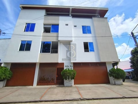 SE VENDE CASA DE 4 PISOS BARRIO CATALUÑA en Yopal (Municipio)