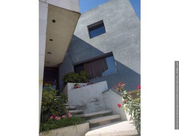 Exclusiva Residencia en fraccionamiento privado, en Coyoacan