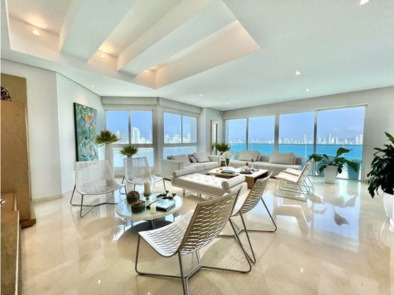 Apartamento en Castillogrande, Edificio Bahía Palma