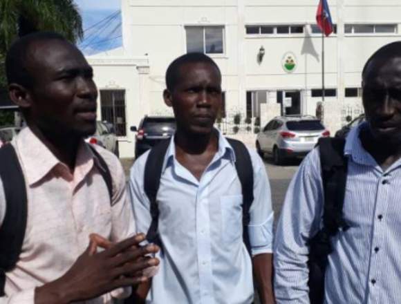 BUSCO INSTRUCTORES DE FRANCES HAITI en Santiago (Comuna)