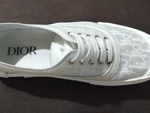 CALZADO DE DISEÑADR DIOR B 23 ORIGINALES 2 puestas en Bogotá, D.C. (Municipio)