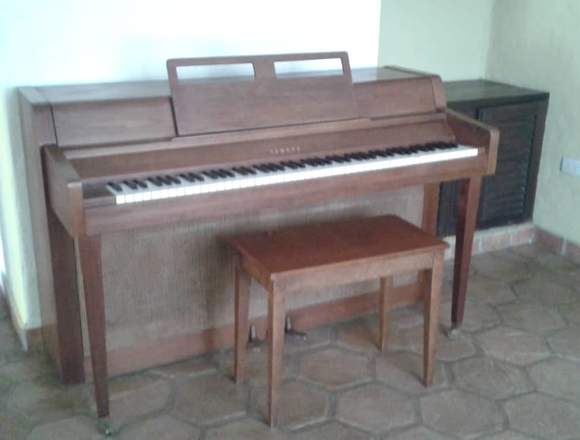 Piano acústico Yamaha en Heres (Municipio)