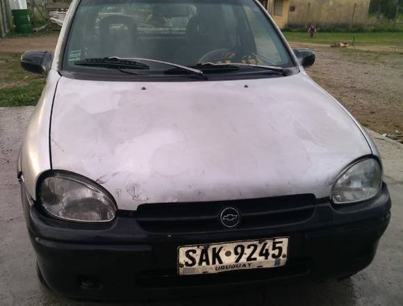 Vendo o permuto corsa wind en Montevideo (Localidad)