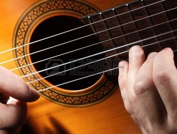 CLASES DE GUITARRA Y BAJO