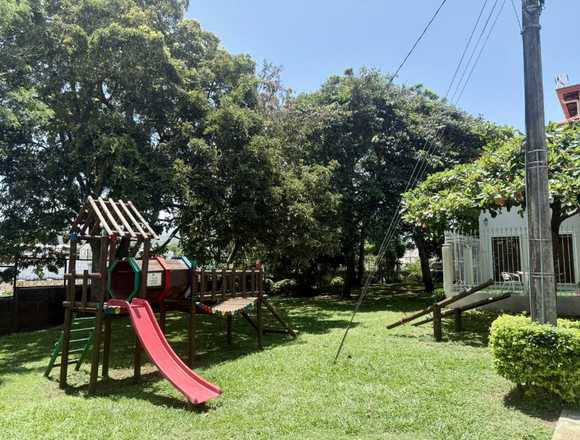 Venta de casa en Mercedes Norte Heredia #26-106