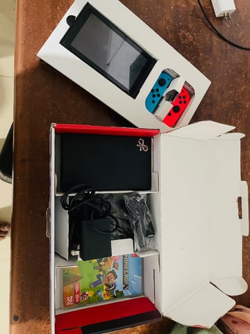 Vendo Nintendo Swith oled en su caja en Panamá (Distrito)