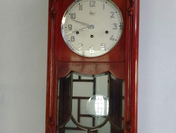 Reloj alemán de pared Urgos. Tres melodías