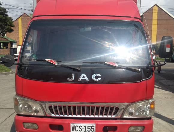 camión Jac perfecto estado