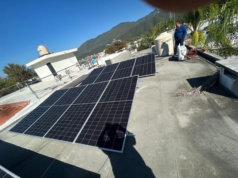 Instalación de paneles solares en Monterrey (Municipio)