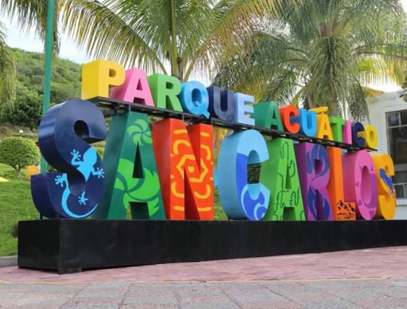 Letras gigantes y anuncios iluminados en Puebla en Puebla (Municipio)