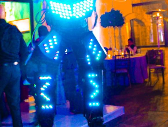 Robot Led / Show para XV años y Bodas en Puebla (Municipio)