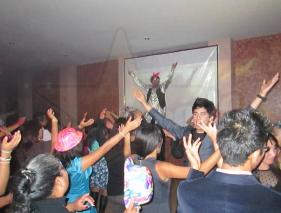 Zanqueros y Robot Led Puebla / Bodas y Eventos