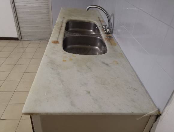 Mesada de mármol con pileta en Montevideo (Localidad)