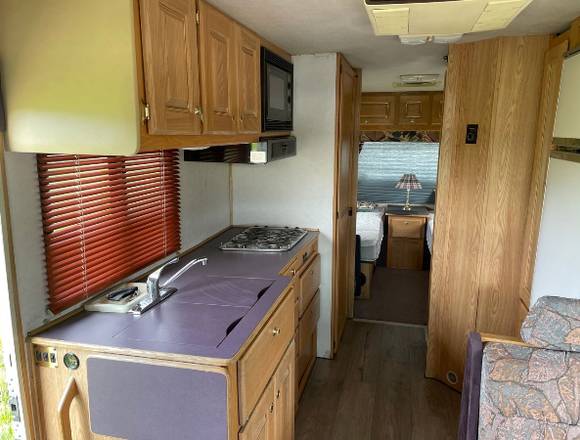 autocaravana usada ford triple E en Mari Menuco (Localidad)